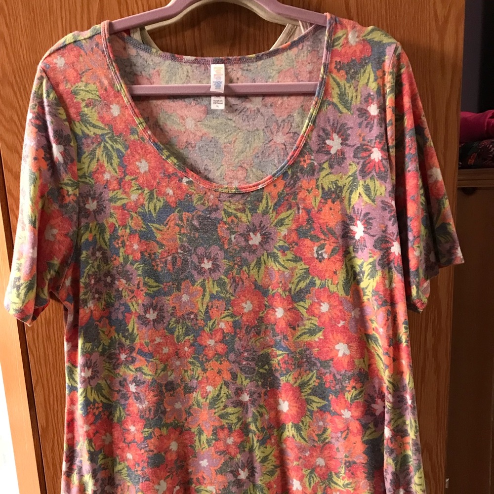 Lularoe perfect t
